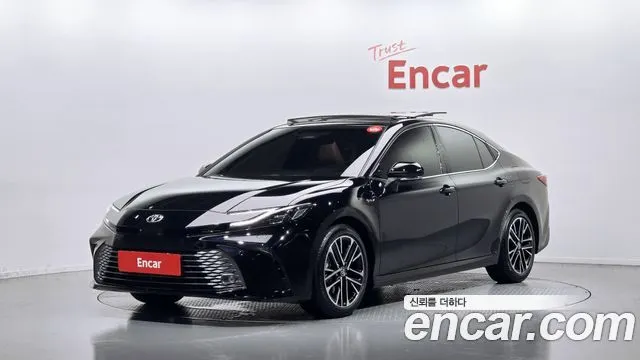 Toyota Camry 2.5 XLE Premium Hybrid