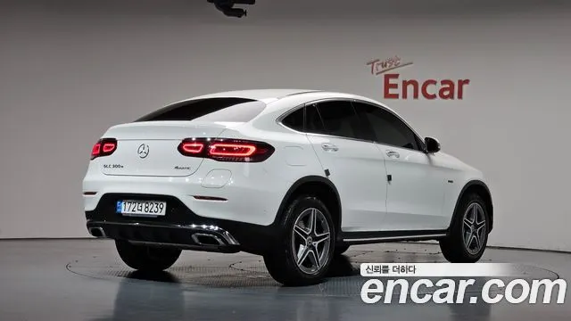 Mercedes-Benz GLC-Class GLC300e 4MATIC Coupe