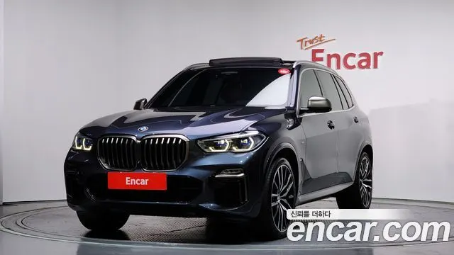 BMW X5 M50i