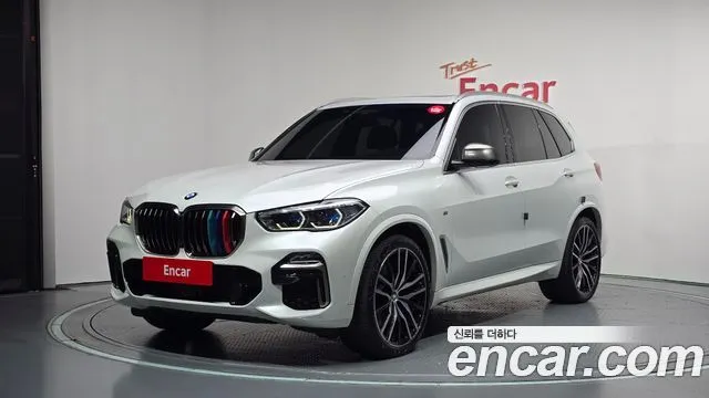 BMW X5 M50i