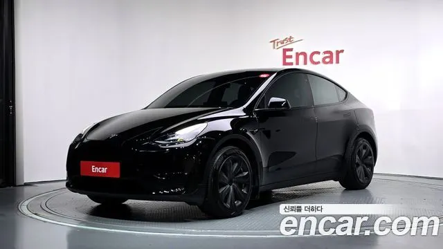 Tesla Model Y RWD