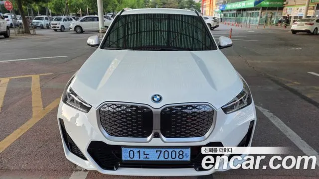 BMW iX1 xDrive 30 M Sport