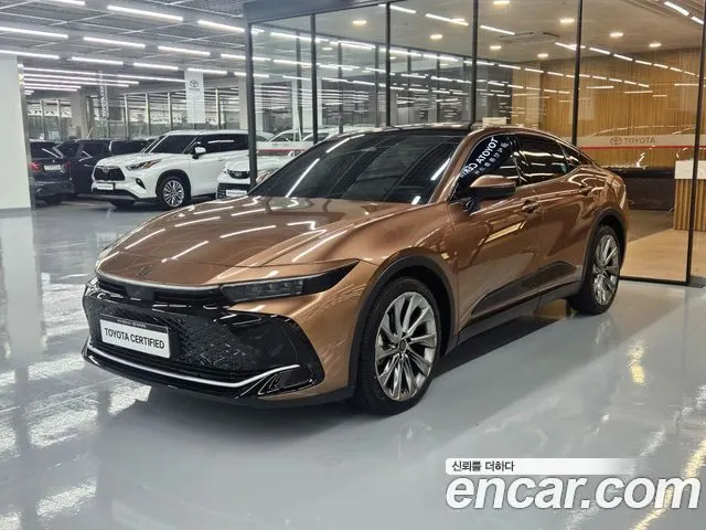 Toyota Crown 2.5 4WD Hybrid