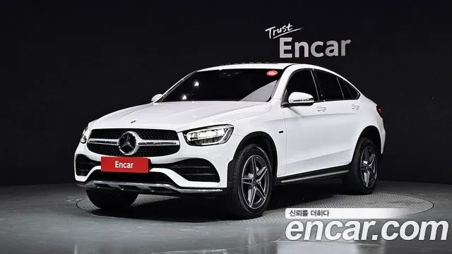 Mercedes-Benz GLC-Class GLC300e 4MATIC Coupe