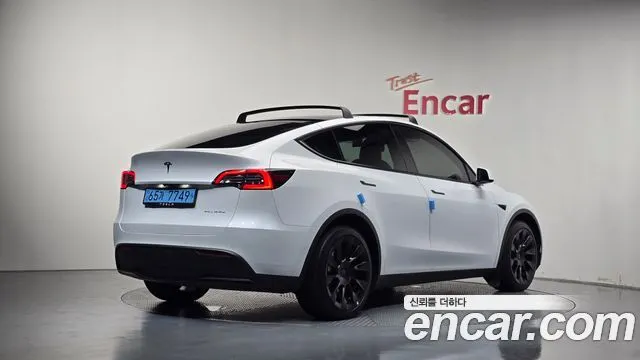 Tesla Model Y Long Range AWD