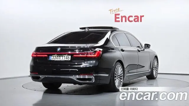 BMW 7-Series 740Li xDrive Design Pure Excellence