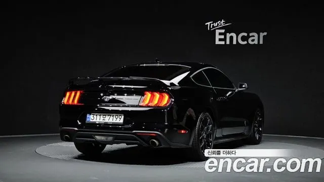 Ford Mustang Coupe
