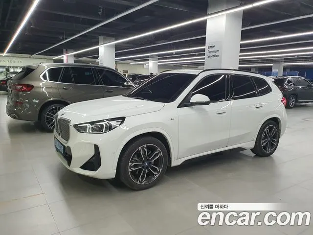 BMW iX1 xDrive 30 M Sport