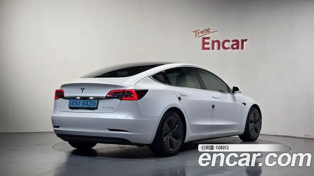 Tesla Model 3 Long Range AWD