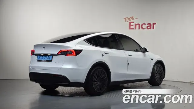 Tesla Model Y Long Range AWD