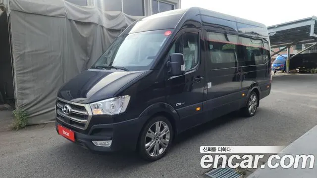 Hyundai Solati 16-seater