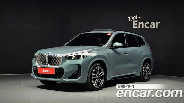 BMW iX1 xDrive 30 M Sport