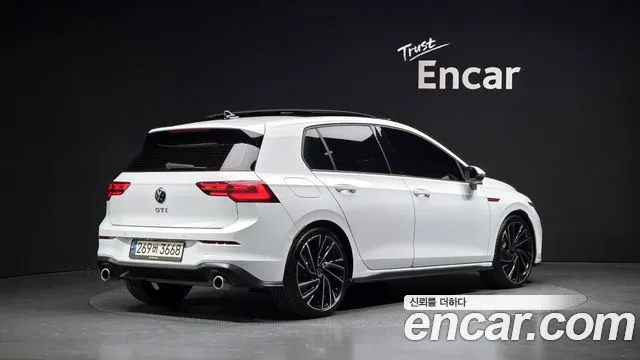 Volkswagen Golf 2.0 GTI