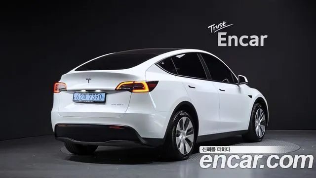 Tesla Model Y Long Range AWD