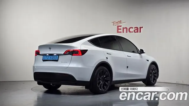 Tesla Model Y Long Range AWD