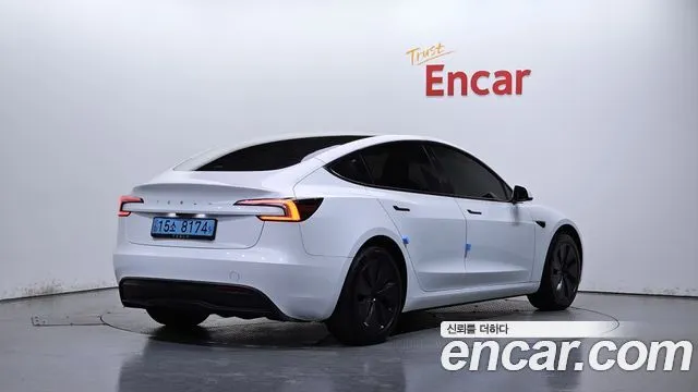Tesla Model 3 RWD
