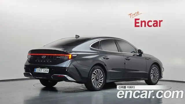 Hyundai Sonata Exclusive