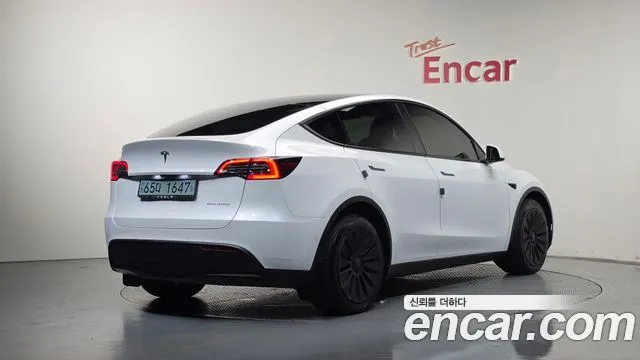 Tesla Model Y Long Range AWD