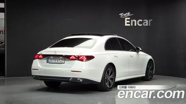 Mercedes-Benz E-Class E200 Avantgarde