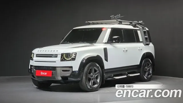 Land Rover Defender 110 P300 X-Dynamic SE