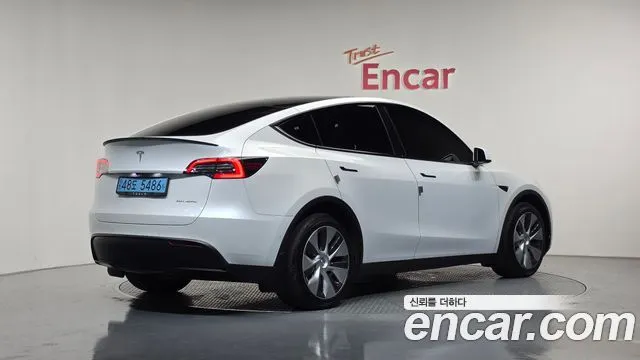 Tesla Model Y Long Range AWD
