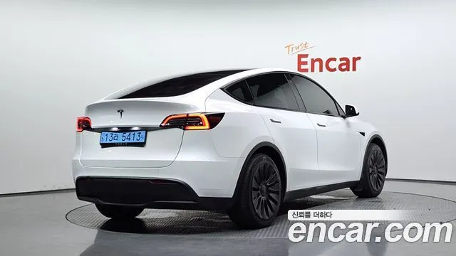 Tesla Model Y RWD